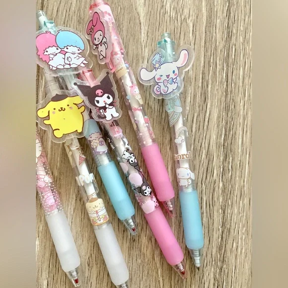 Set of 6 Sanrio Hello Kitty and Friends Pens - Picture 3 of 3